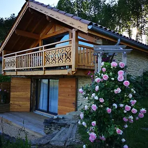 https://chalet-le-clos-de-lorme.hotels-rhonealpes.com